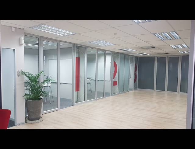 1,004M² OFFICE TO LET IN TYGER VALLEY